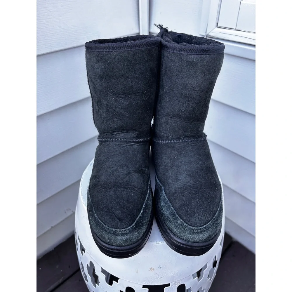 UGG Australia Black Suede Shearling Leather Winter Boots Warm Cozy Casual size 6